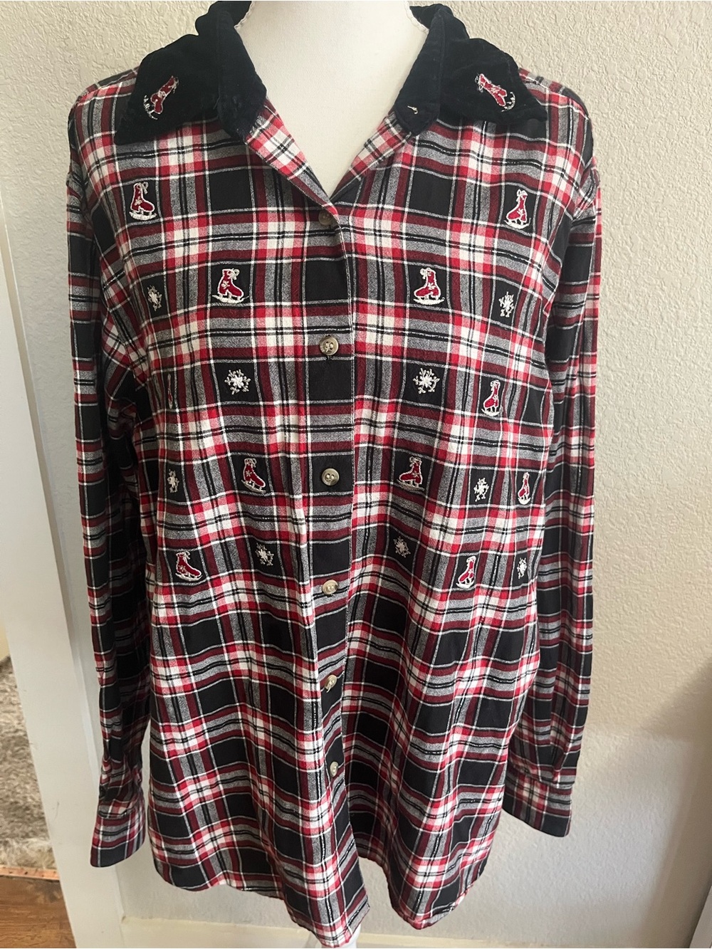 Vintage Bobbie Brooks Holiday Plaid Button Up Shirt Velvet Collar Ice Skates